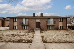 Building Photo - 2635 N 42nd St