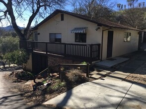 Building Photo - Spacious Clearlake Home
