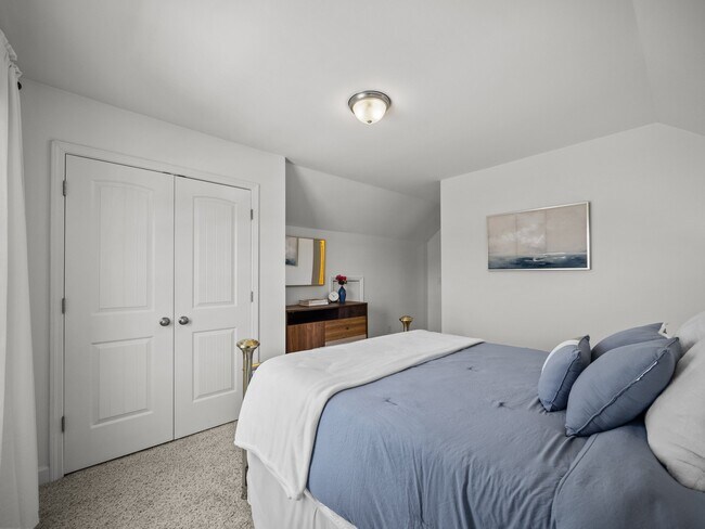 Building Photo - 509 Romper Rd