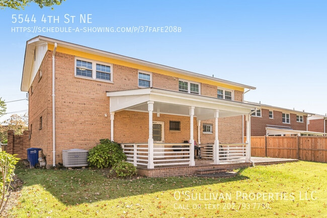 Building Photo - 5544 4th St NE
