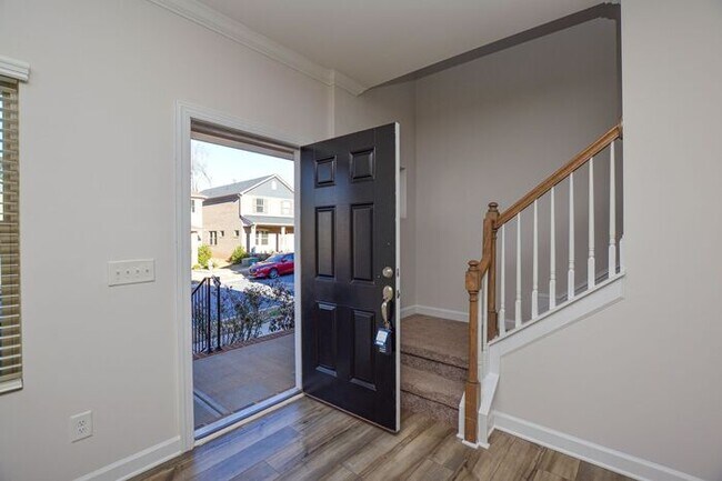 Building Photo - Like New All Brick Home in Mint Hill!