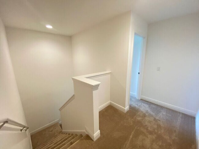Building Photo - Hanover Lakes-4957 Olivia Court St. Cloud,...