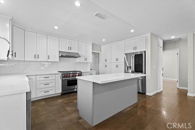 Building Photo - 5509 W 122nd St