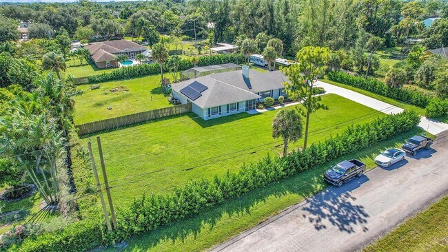 Building Photo - 8606 Arrowhead Dr