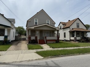 Building Photo - Gorgeous 2 beds 1 bath in Cleveland!