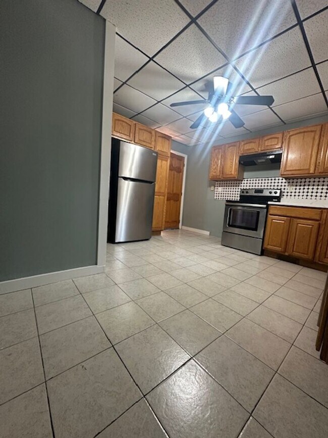 Building Photo - 20 Hancock St