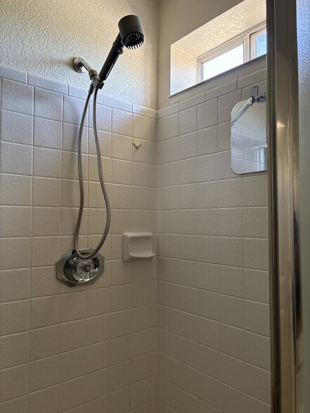 Building Photo - 4015 N 150th Ln
