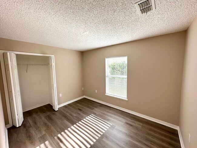 Building Photo - 71 Reidsville Dr