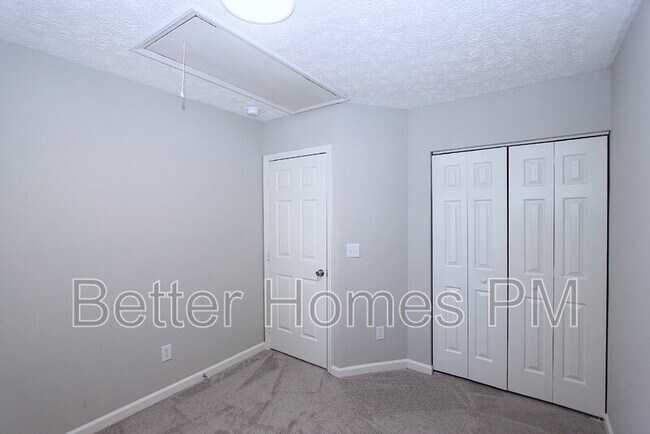 Building Photo - 3208 Mango Dr