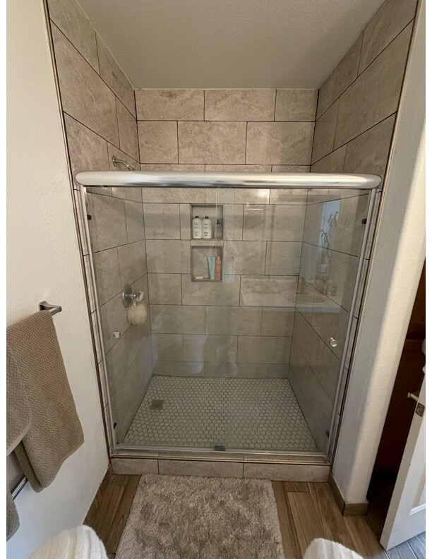 Shower - 2100 Black Island St