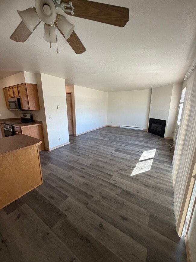 Building Photo - Southgate Triangle - 2 Bed - 1 Bath *Exterior Improvements Underway*