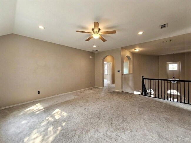 Building Photo - 26 Wisteria Dr