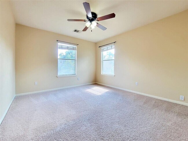 Building Photo - 3/BR, 2.5/BA Two-Level Home in Round Rock!