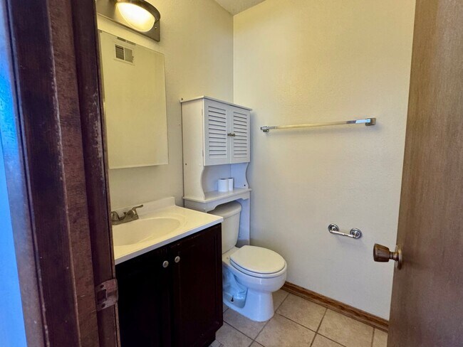 Building Photo - Bear Canyon Home