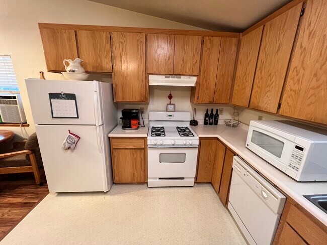 Building Photo - 21896 Fallview Dr