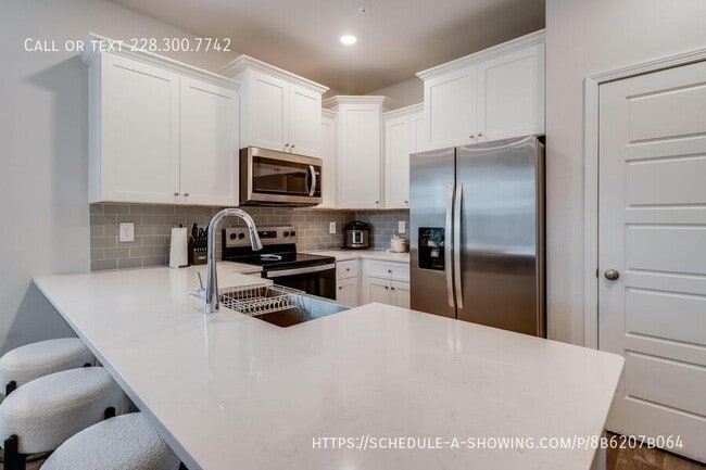 Building Photo - 114 Debuys Rd