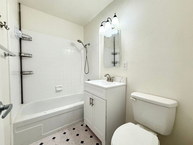 Building Photo - 670 Hillside Blvd