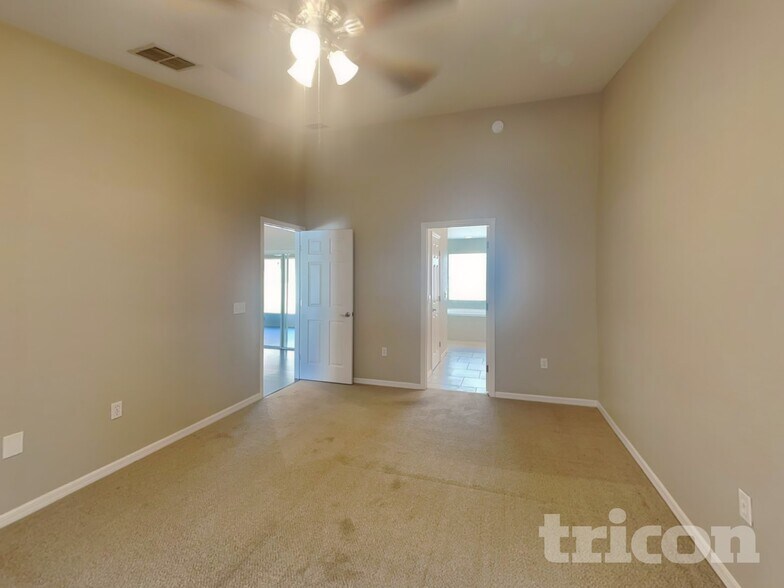 Building Photo - 10752 Carloway Hills Dr