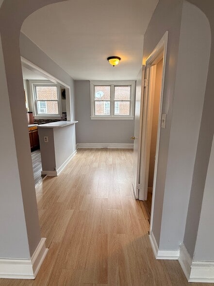 Building Photo - 1431 Lardner St
