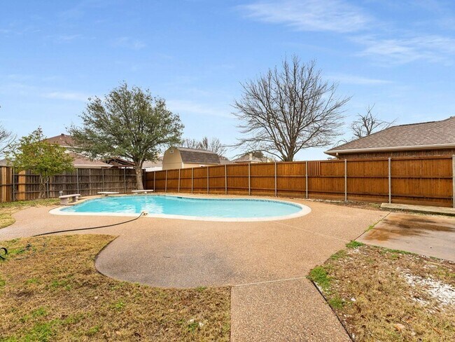 Building Photo - 7010 Graham Dr