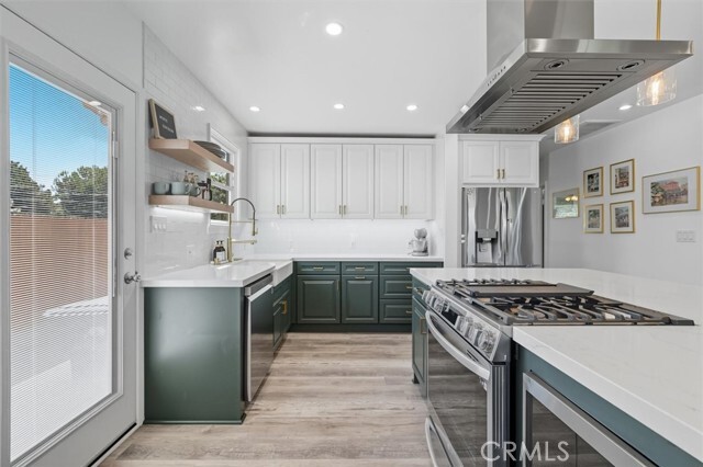 Building Photo - 5030 W 130th St