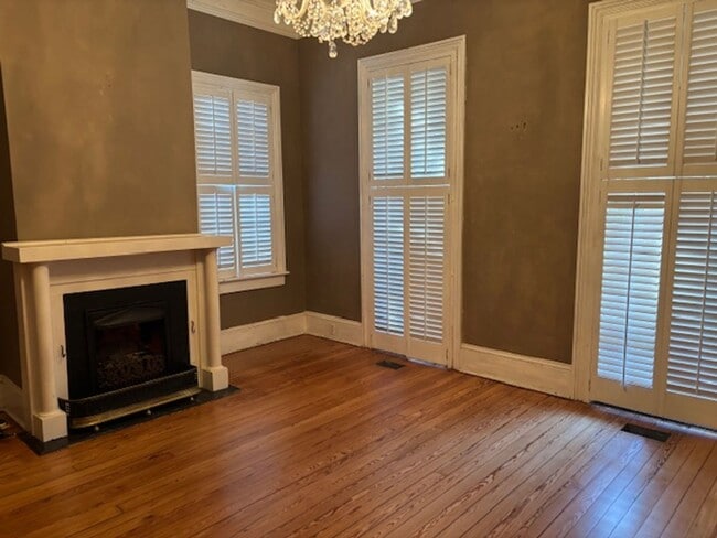 Building Photo - 226 E Gwinnett St