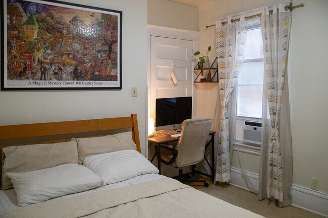 Larger Bedroom - 2625 Pillsbury Ave S
