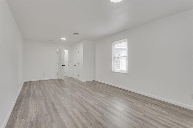 Building Photo - 1617 NW 31st St