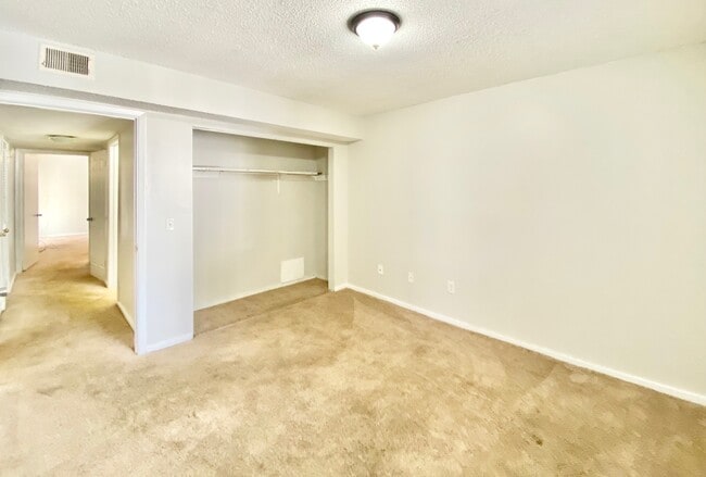 Building Photo - 1208 Bush River Rd