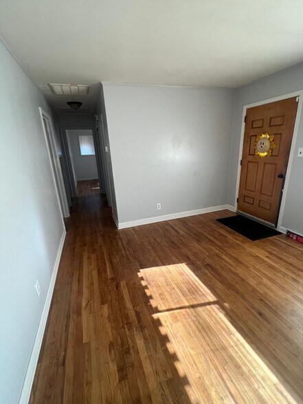 Building Photo - 2313 Elbon Dr