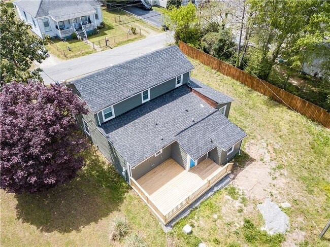 Building Photo - 3 Bedrooms.  2.5 Baths. Luxury Upgrades