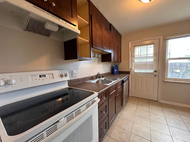 Building Photo - $0 DEPOSIT OPTION!!! OLDE TOWN ARVADA, 3 B...