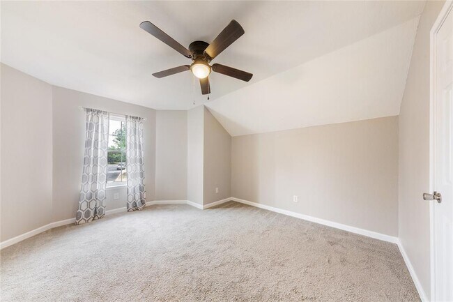 Building Photo - 16714 Pocono Dr