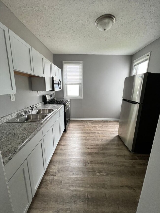 Building Photo - 1617 Ferry St