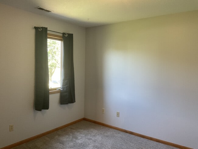 Building Photo - 2607 Sassafras Cove