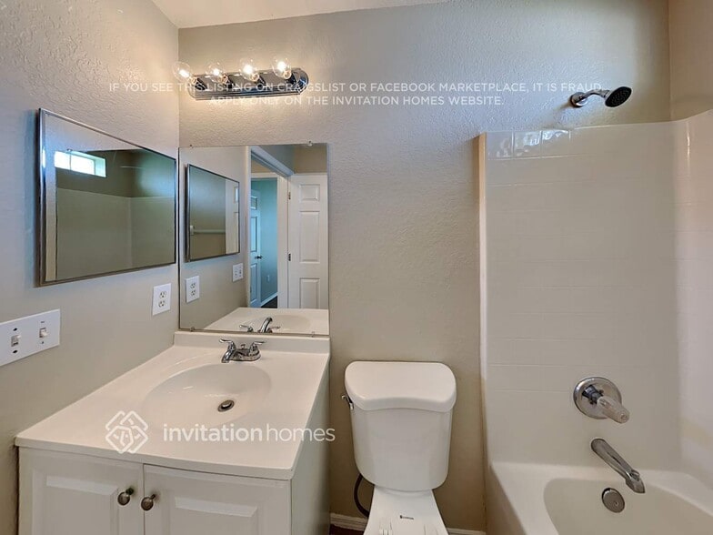 Building Photo - 5262 Miriam Dr