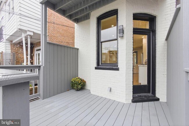 Building Photo - 1319 East Capitol St SE