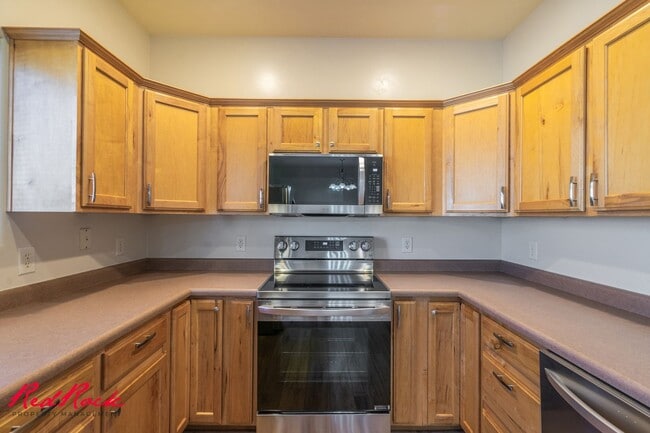 Building Photo - 484 N 2480 W