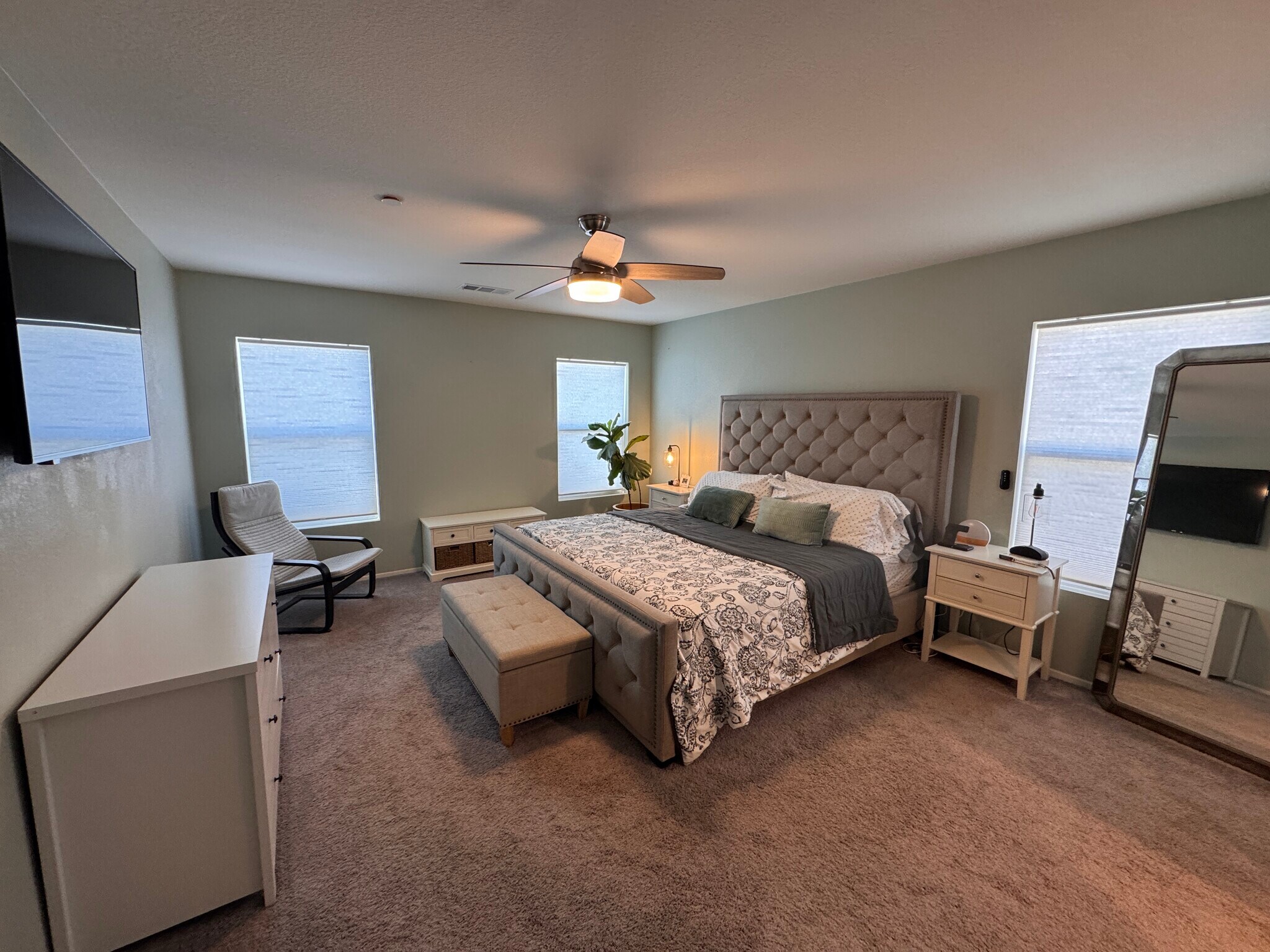 Master bedroom - 15659 Whispering Creek Way