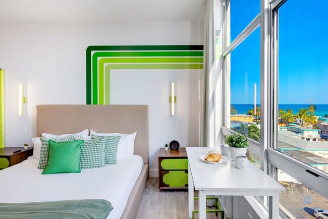 Building Photo - 777 N Ocean Dr