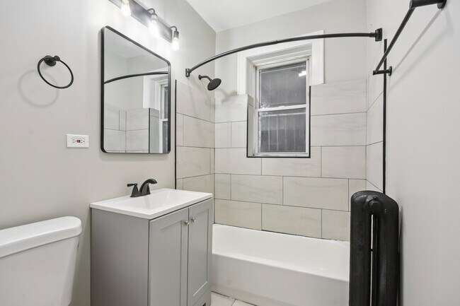 Building Photo - 7757 S Phillips Ave