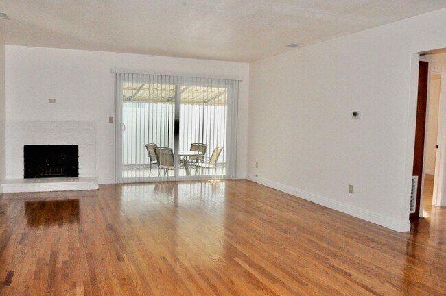 Building Photo - 7695 Torrem St