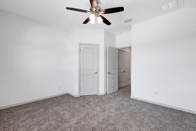 Building Photo - Beautifully Designed Townhome with Upscale Finishes