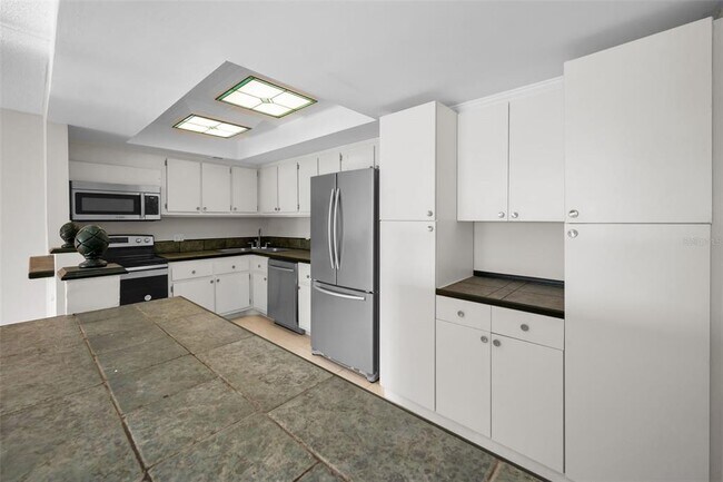 Building Photo - 800 S Gulfview Blvd