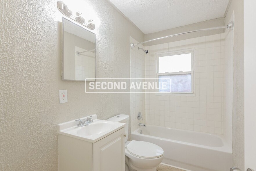 Building Photo - 3636 N Whittier Pl