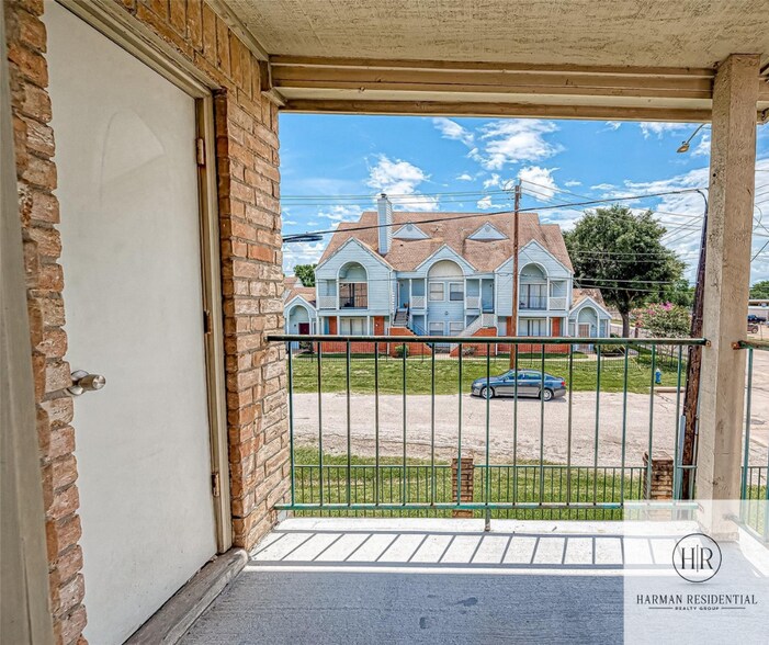 Building Photo - 14600 Fonmeadow Dr