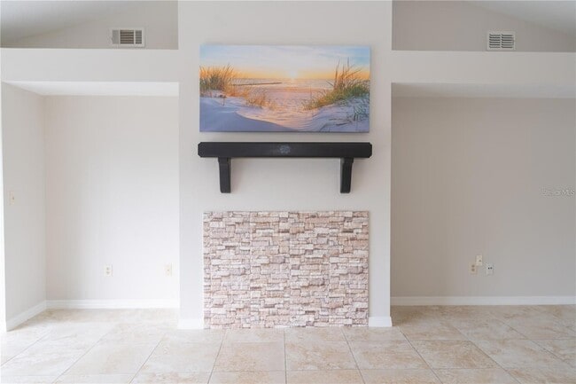 Building Photo - 660 Holbrook Cir