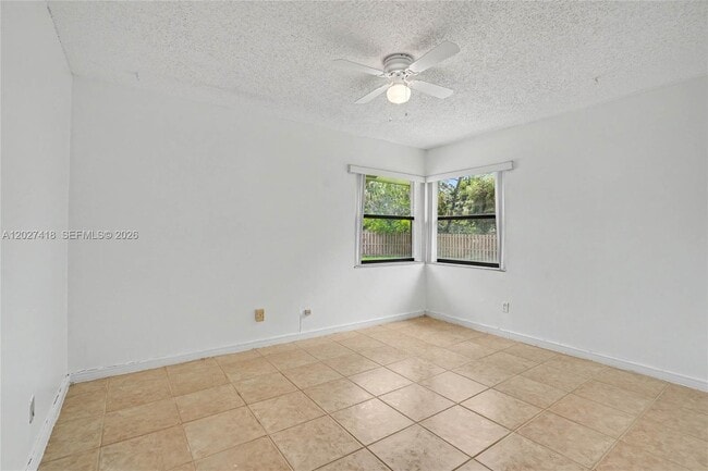Building Photo - 10711 SW 116th Ave