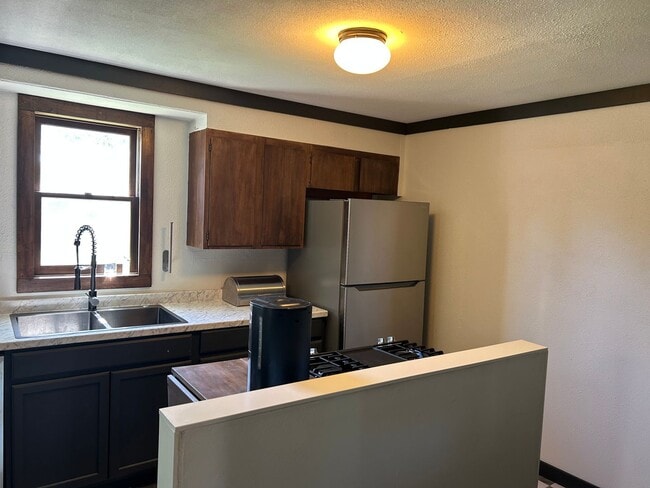 Building Photo - Spacious 3-Bedroom Home for Rent in Evergr...