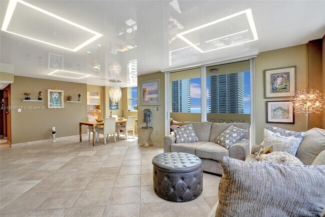 Building Photo - 1833 S Ocean Dr